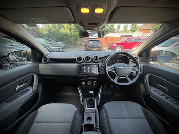 Used Dacia Duster 2023 for sale - 79483593: Photo