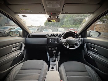 Used Dacia Duster 2023 for sale - 79199000: Photo