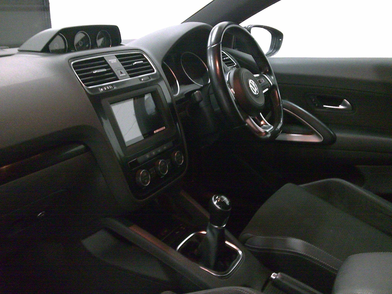 Used Volkswagen Scirocco 2017 for sale - 77073937: Photo 13