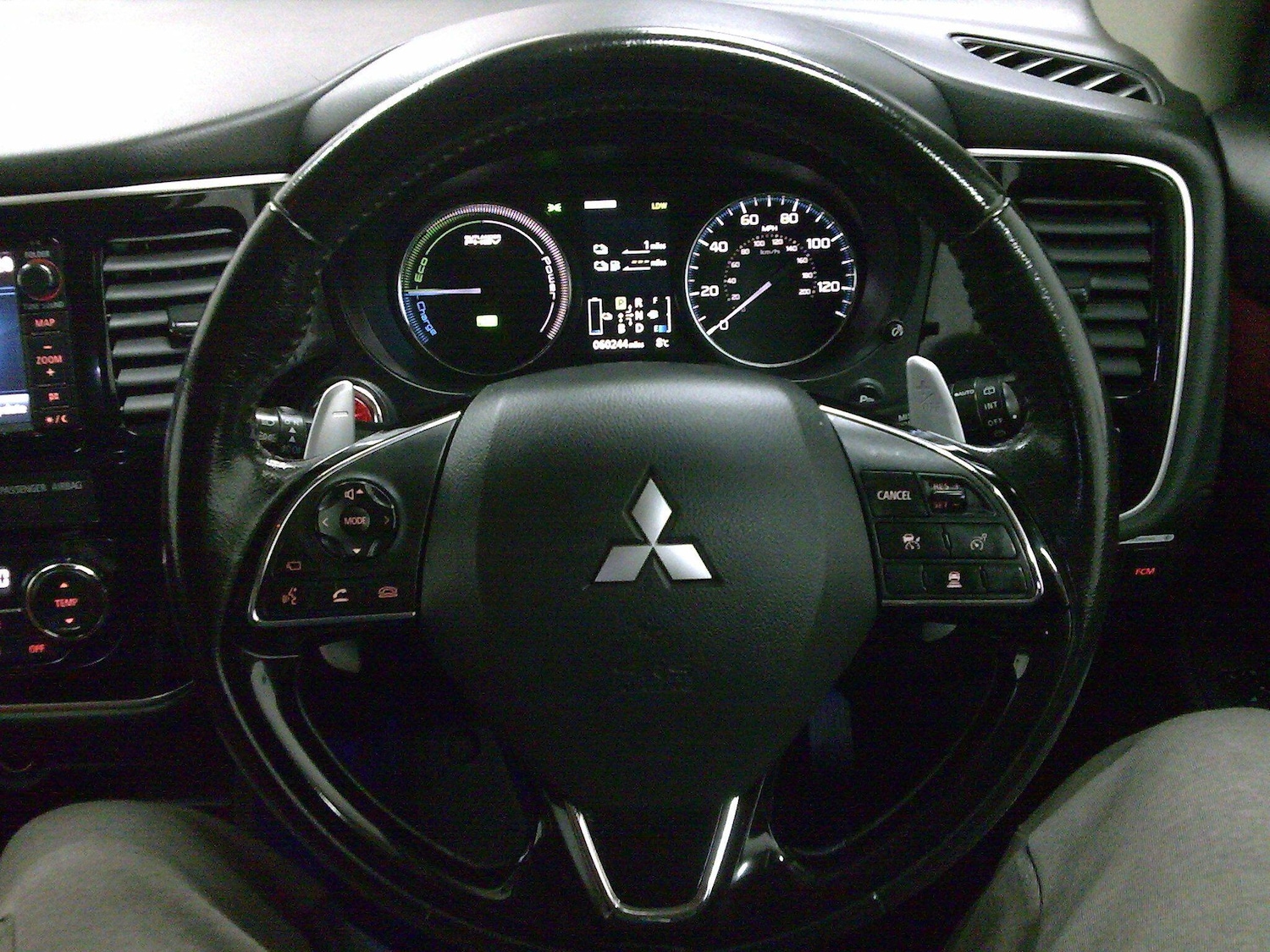 Used Mitsubishi Outlander 2015 for sale - 77029448: Photo 25