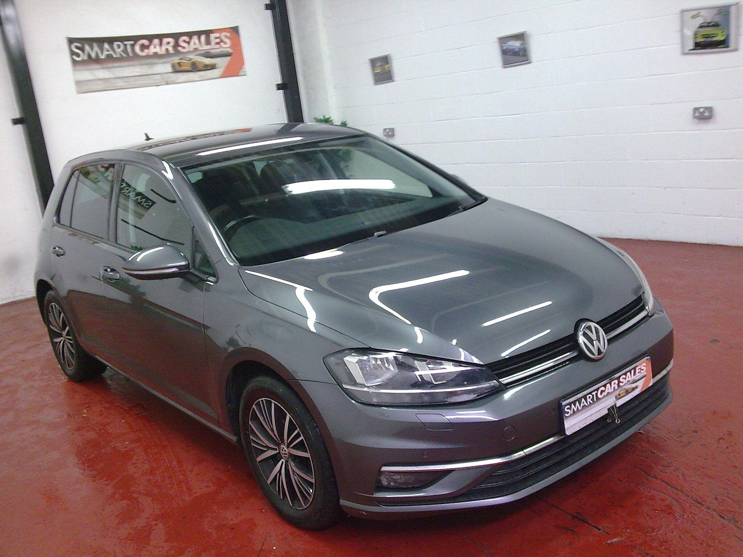 Used Volkswagen Golf 2017 for sale - 78127543: Photo 2