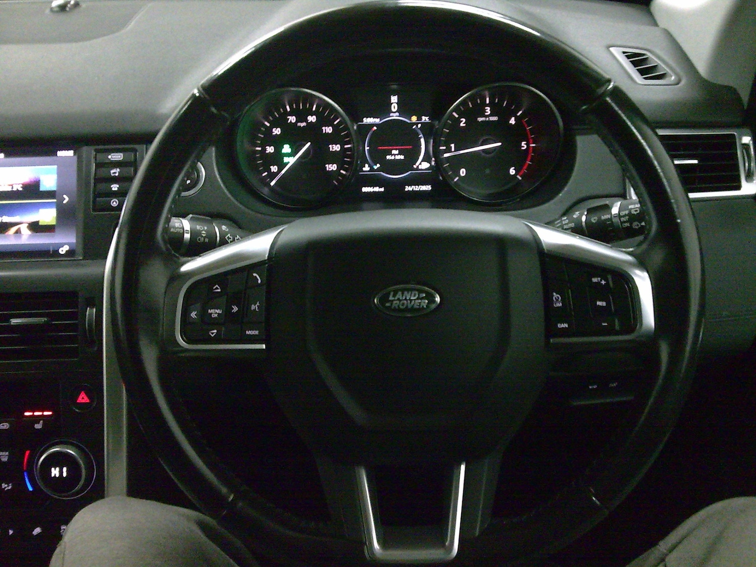 Used Land Rover Discovery Sport 2017 for sale - 77049125: Photo 26