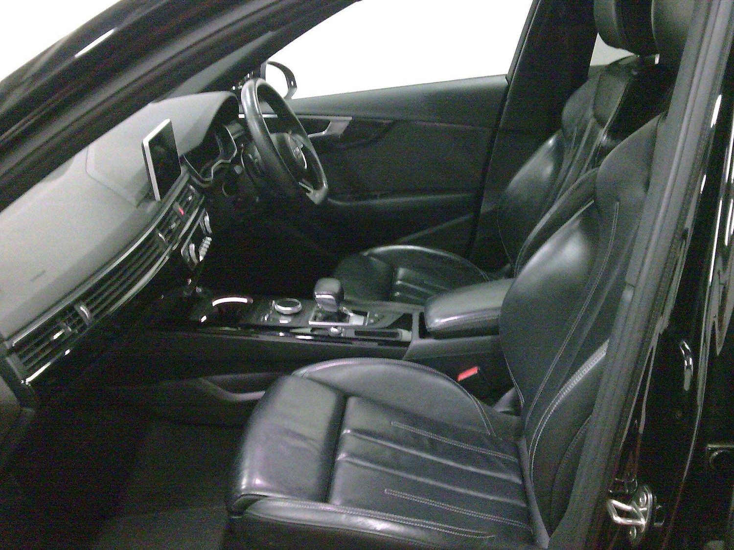 Used Audi A4 2018 for sale - 76912764: Photo 11