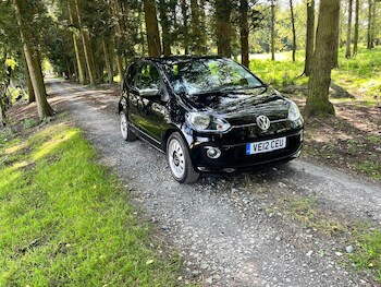 (12) - 1.0 up! Black Euro 5 3dr