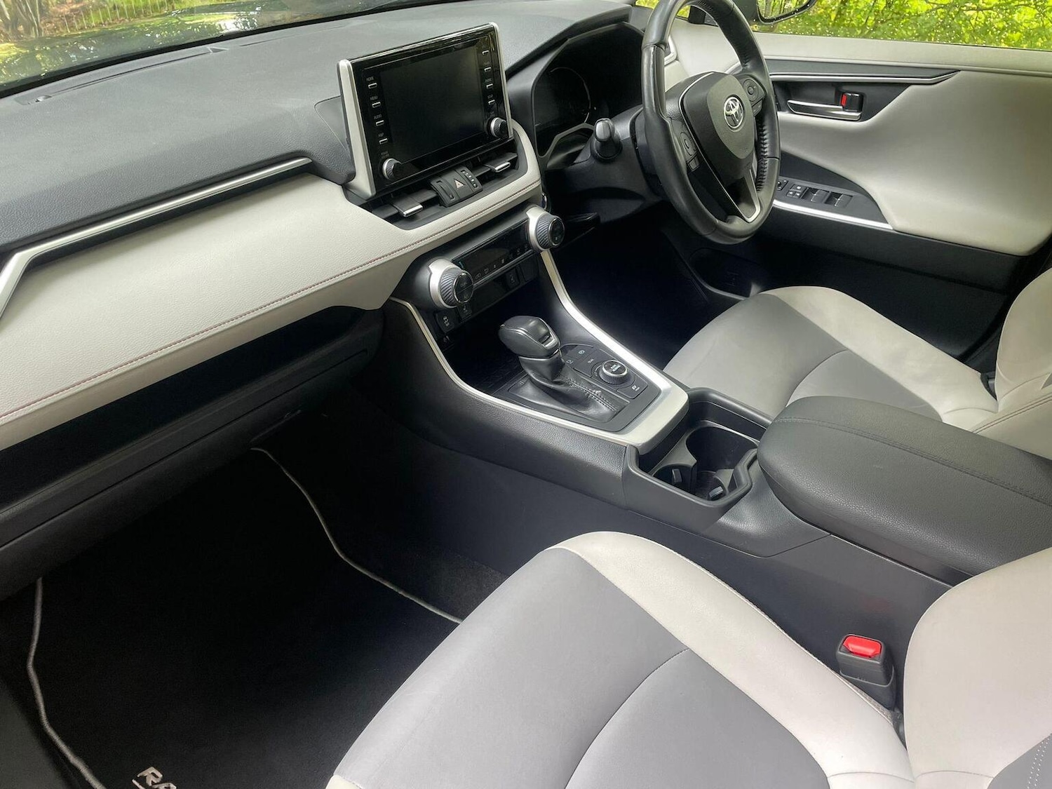 Used Toyota RAV4 2019 for sale - 76905142: Photo 27