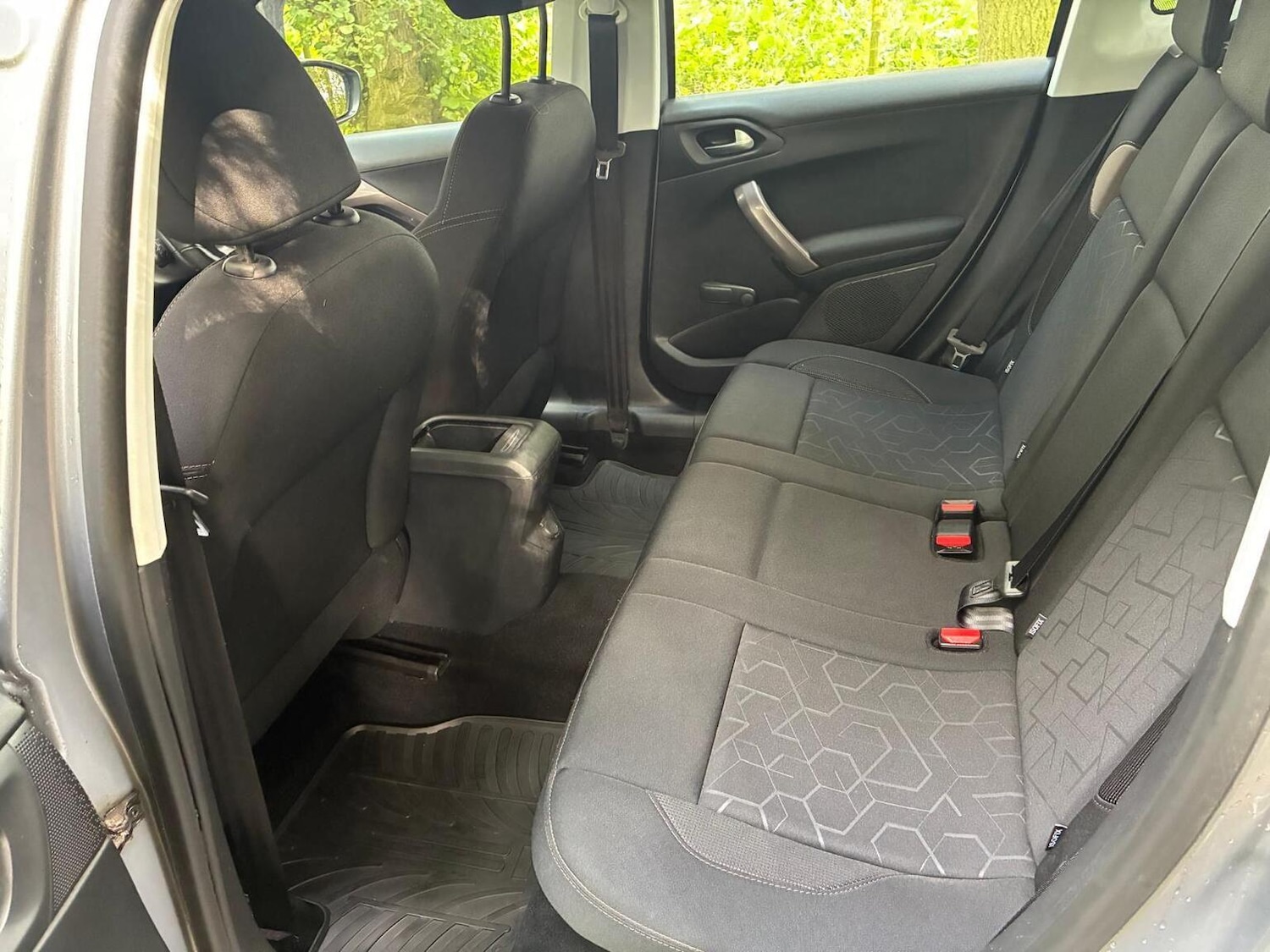 Used Peugeot 2008 2015 for sale - 76905152: Photo 15