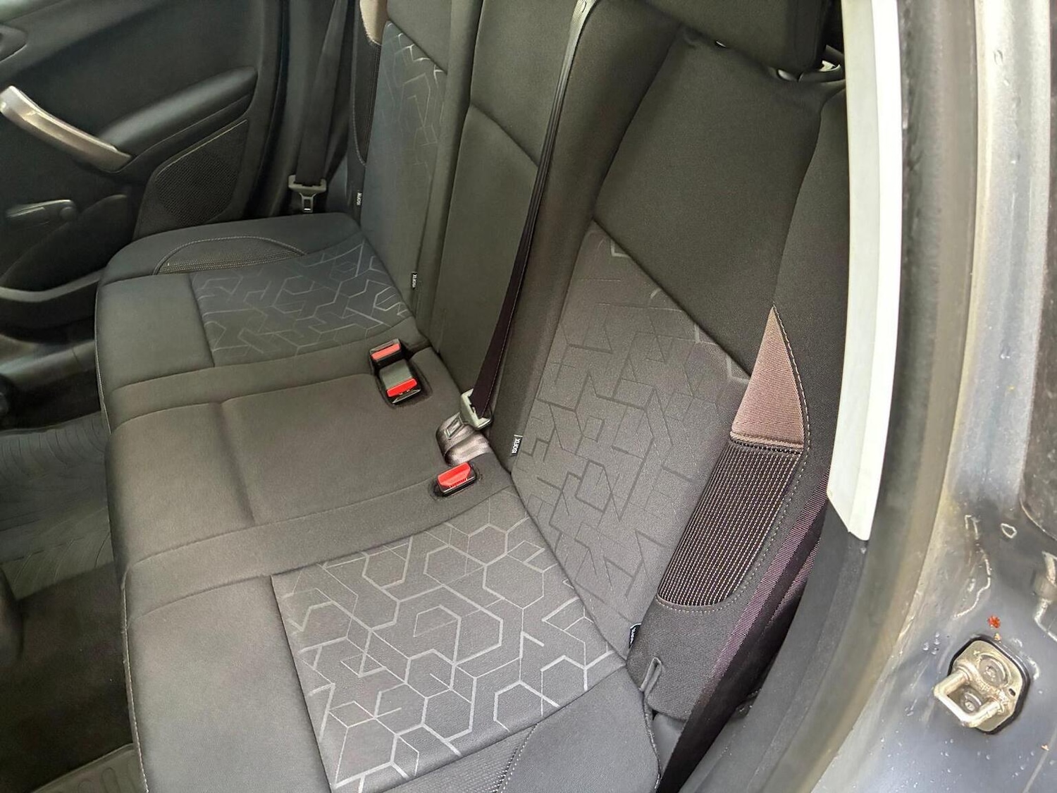 Used Peugeot 2008 2015 for sale - 76905152: Photo 16