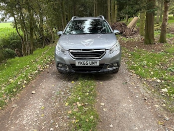 Used Peugeot 2008 2015 for sale - 76905152: Photo
