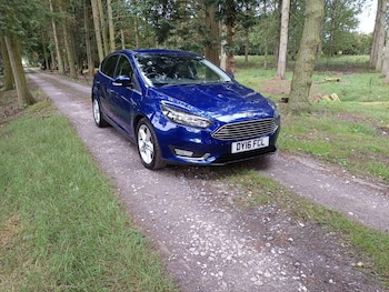 2016 (16) - 1.0T EcoBoost Titanium Euro 6 (s/s) 5dr