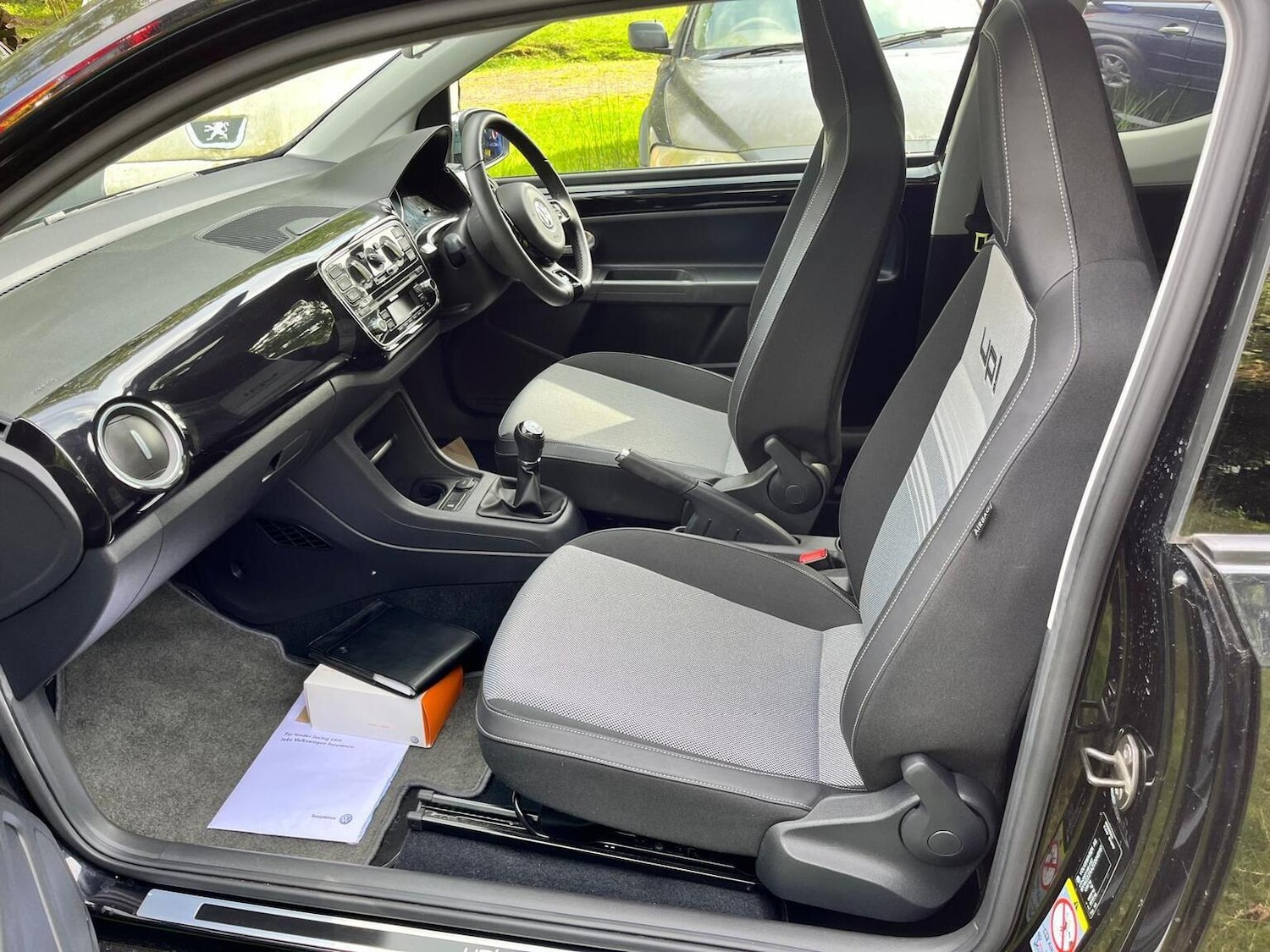 Used Volkswagen up! 2012 for sale - 76905139: Photo 11