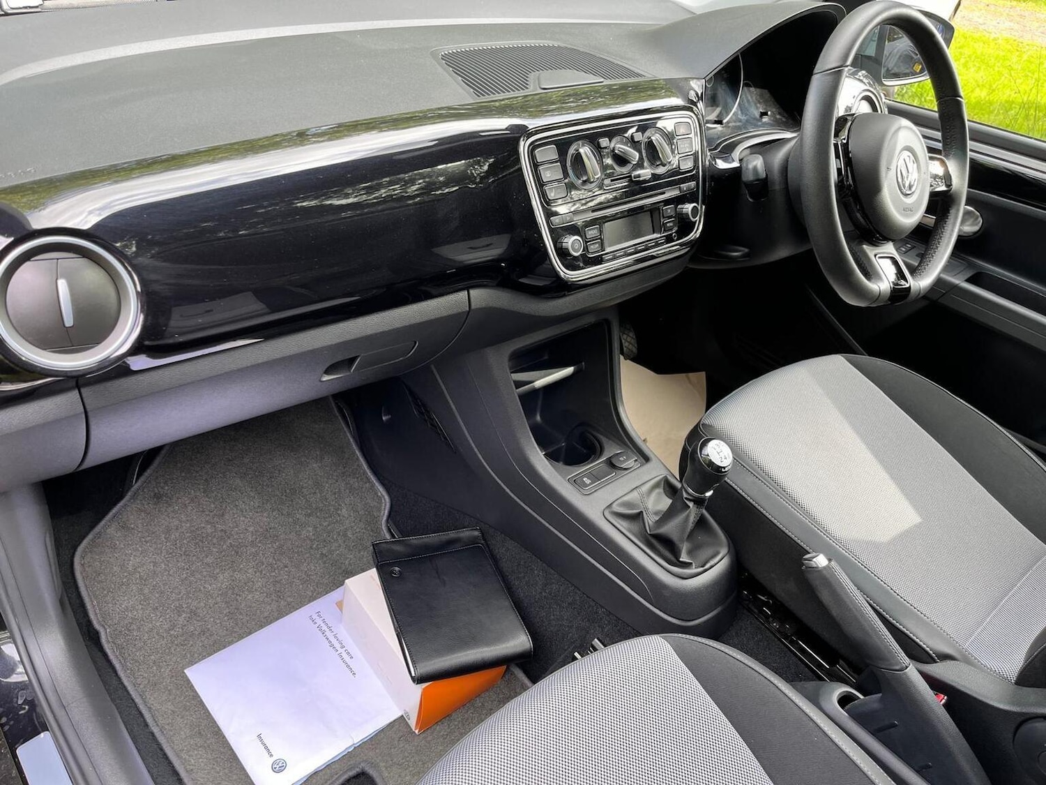 Used Volkswagen up! 2012 for sale - 76905139: Photo 17