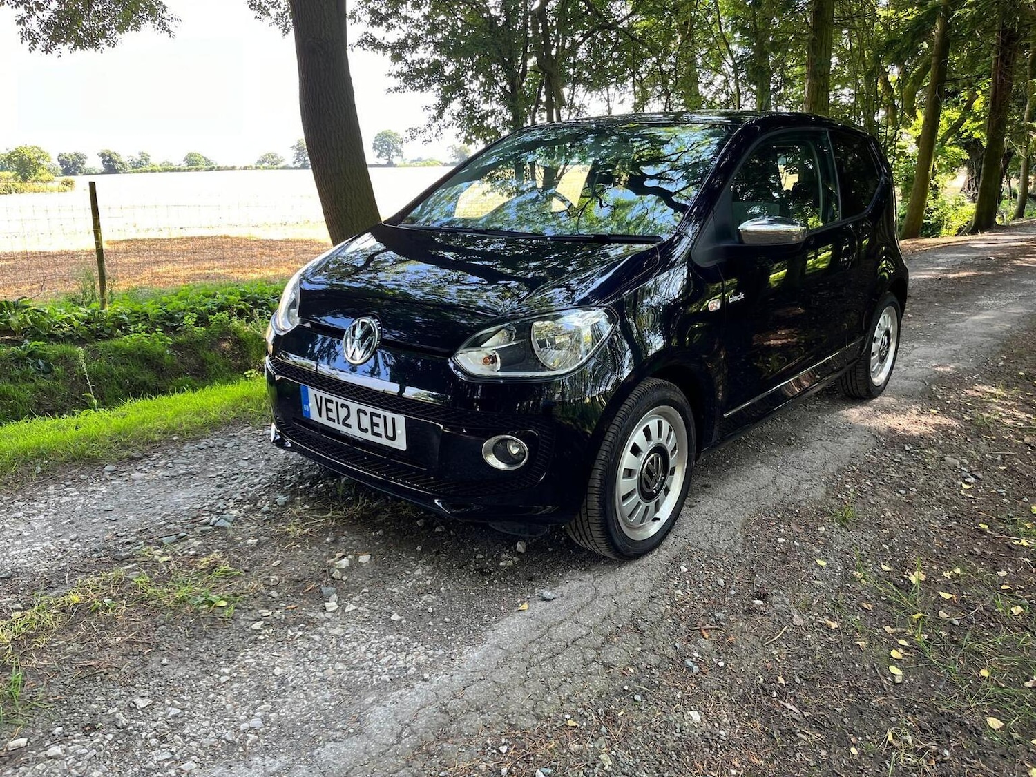 Used Volkswagen up! 2012 for sale - 76905139: Photo 3