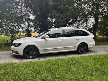 Used Skoda Superb 2014 for sale - 79395166: Photo