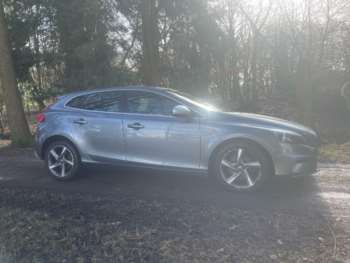 Used Volvo V40 2015 for sale - 74121126: Photo