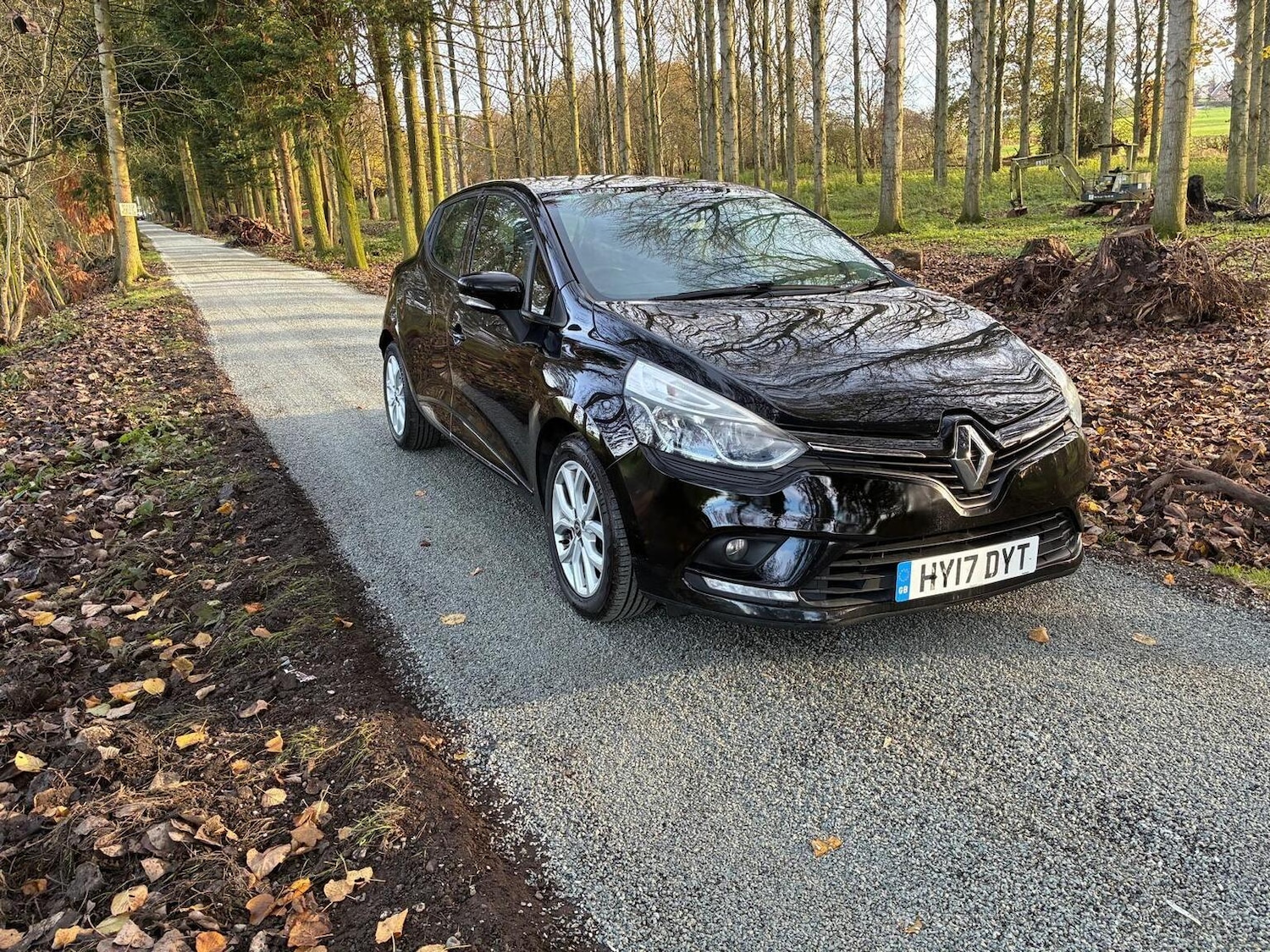 Used Renault Clio 2017 for sale - 76905151: Photo 2