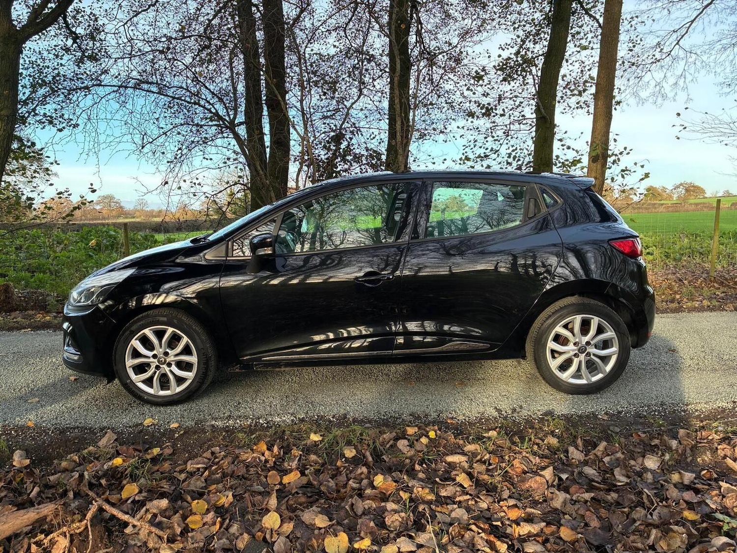 Used Renault Clio 2017 for sale - 76905151: Photo 6