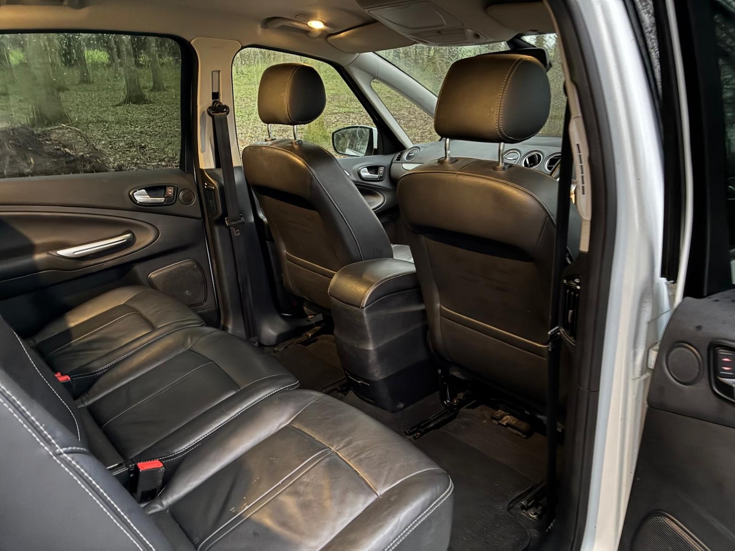 Used Ford S-Max 2013 for sale - 76911115: Photo 14