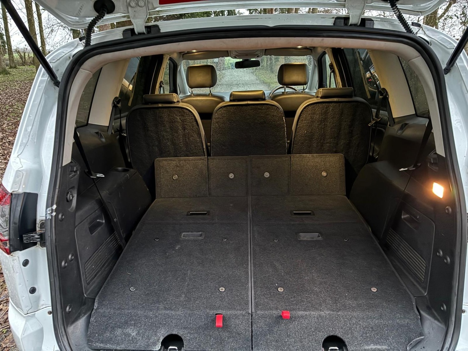 Used Ford S-Max 2013 for sale - 76911115: Photo 16