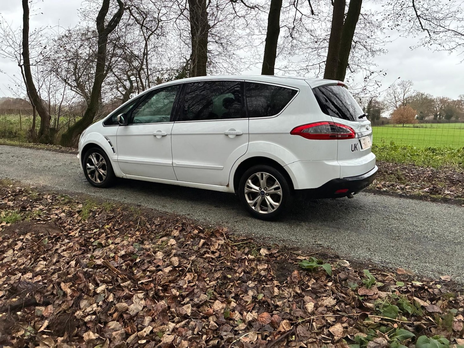 Used Ford S-Max 2013 for sale - 76911115: Photo 5