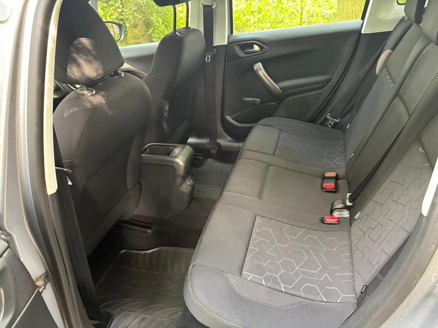 Used Peugeot 2008 2015 for sale - 76247582: Photo 15