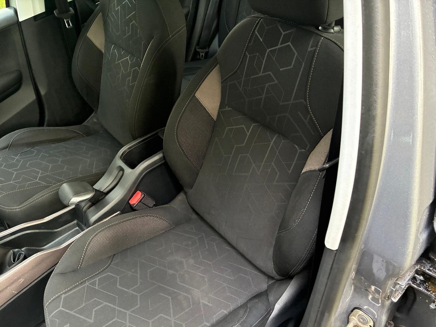 Used Peugeot 2008 2015 for sale - 76247582: Photo 17