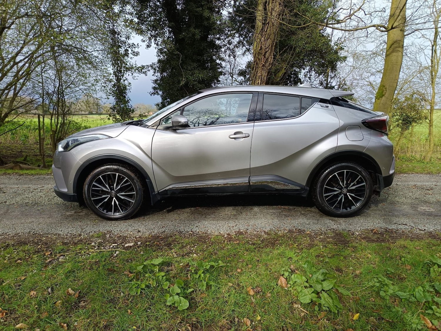 Used Toyota C-HR 2019 for sale - 78018441: Photo 4