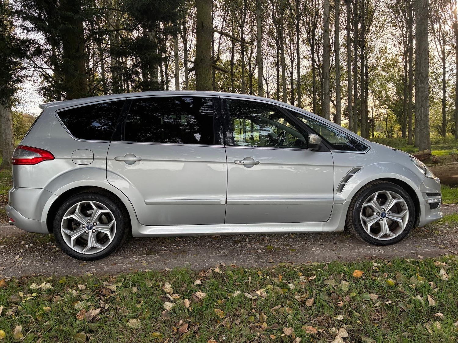Used Ford S-Max 2013 for sale - 76314792: Photo 16
