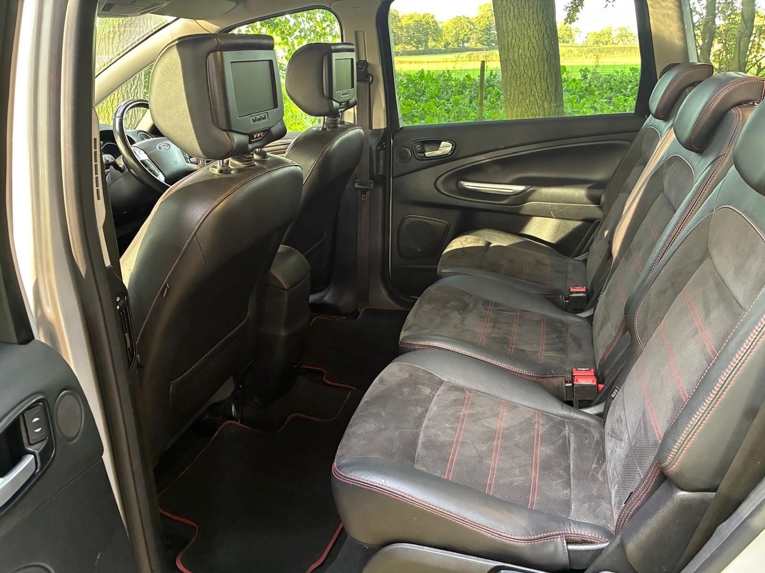 Used Ford S-Max 2013 for sale - 76314792: Photo 19