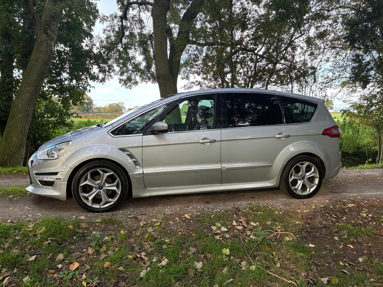 Used Ford S-Max 2013 for sale - 76314792: Photo 8