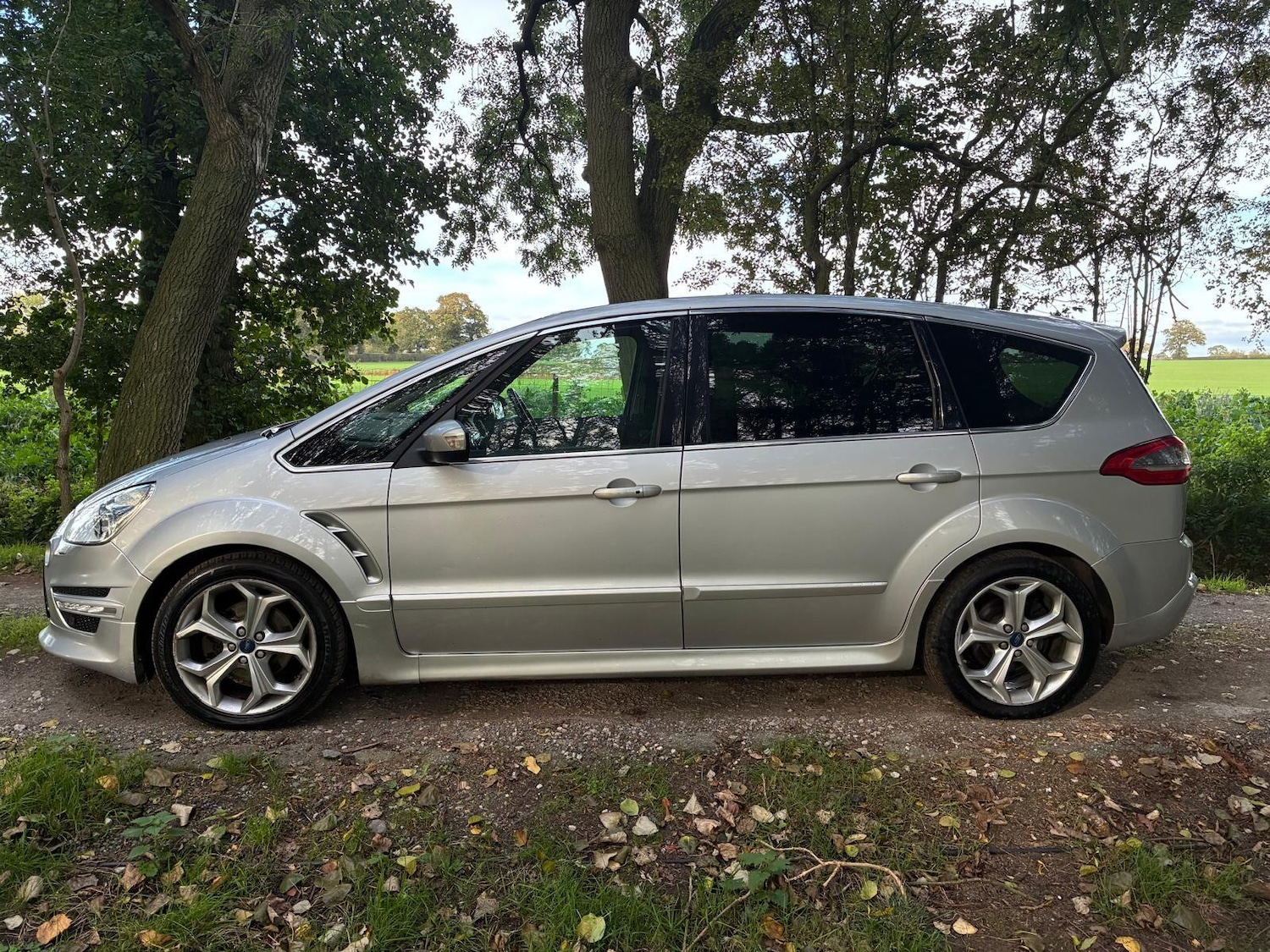 Used Ford S-Max 2013 for sale - 76314792: Photo 9