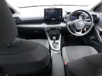Used Toyota Yaris 2022 for sale - 75399970: Photo