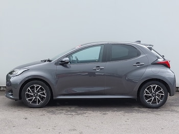 Used Toyota Yaris 2022 for sale - 75399970: Photo