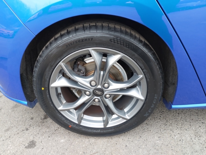 Used Ford Focus 2020 for sale - 78099232: Photo 12