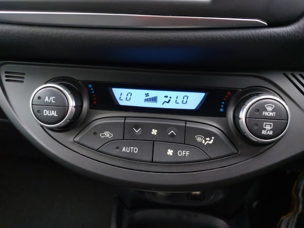 Used Toyota Yaris 2017 for sale - 76217862: Photo 18