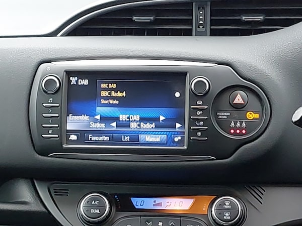 Used Toyota Yaris 2017 for sale - 76217862: Photo 7