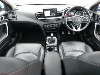 Used Kia Ceed 2018 for sale - 77380111: Photo