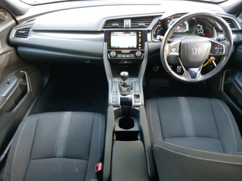 Used Honda Civic 2017 for sale - 77922805: Photo 2