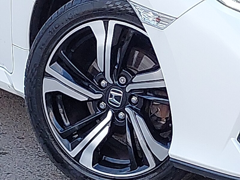 Used Honda Civic 2017 for sale - 77922805: Photo 9