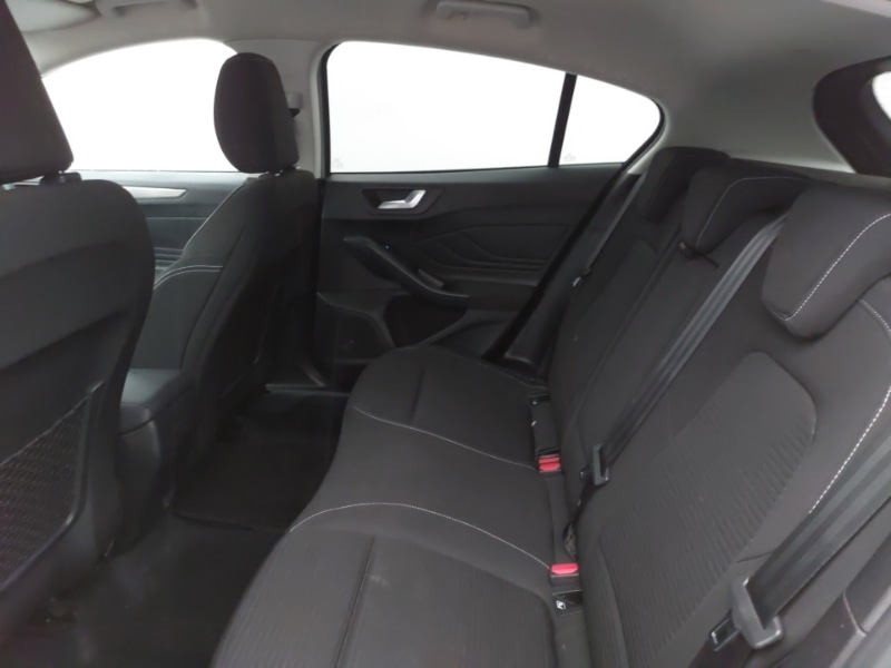 Used Ford Focus 2022 for sale - 76947504: Photo 6