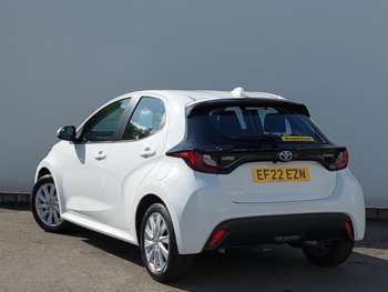 Used Toyota Yaris 2022 for sale - 75184825: Photo