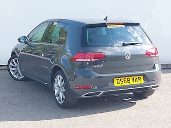 Used Volkswagen Golf 2018 for sale - 75686771: Photo