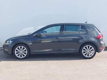 Used Volkswagen Golf 2018 for sale - 75686771: Photo