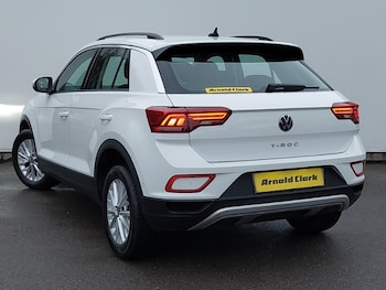 Used Volkswagen T-Roc 2023 for sale - 77289983: Photo
