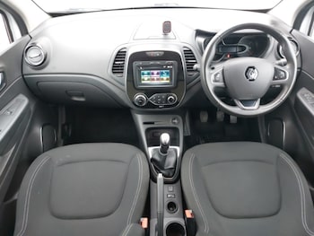Used Renault Captur 2019 for sale - 75640498: Photo
