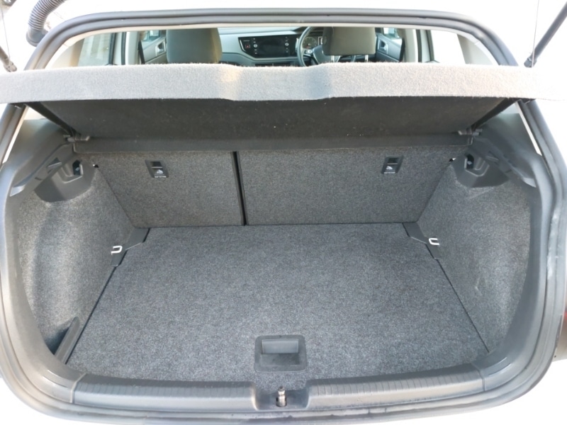 Used Volkswagen Polo 2018 for sale - 76795678: Photo 8