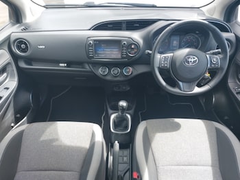 Used Toyota Yaris 2020 for sale - 78567956: Photo
