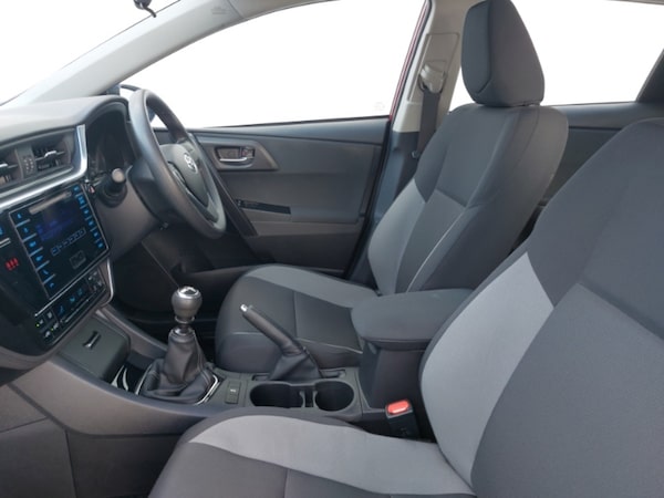 Used Toyota Auris 2017 for sale - 75738151: Photo 5