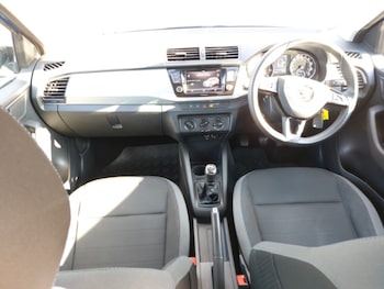 Used Skoda Fabia 2019 for sale - 76238411: Photo
