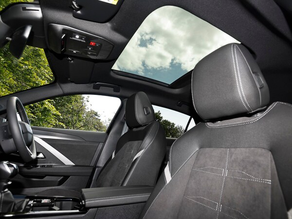 Used Vauxhall Astra 2025 for sale - 76233357: Photo 13