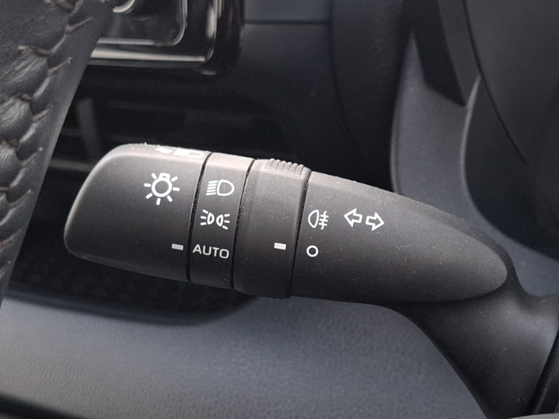 Used Toyota Yaris 2023 for sale - 77392867: Photo 18